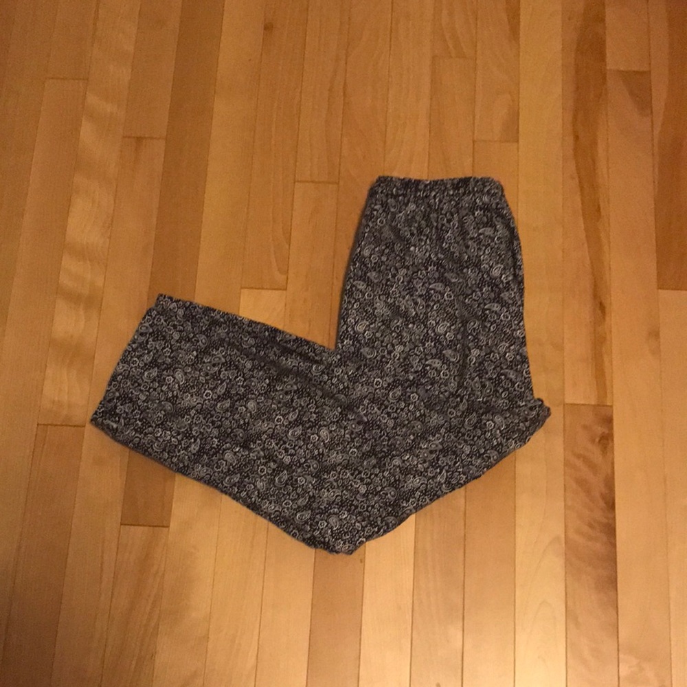 NWOT Women’s patterned pants